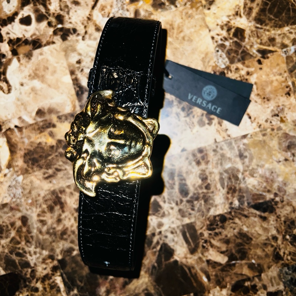 La Medusa crocodile-embossed leather belt